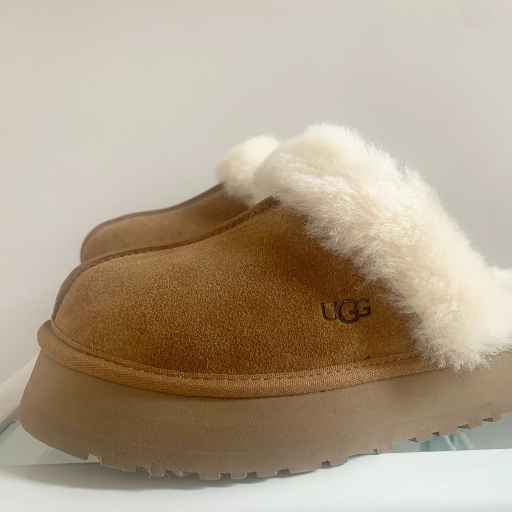 UGG WOMEN’S DISQUETTE SLIPPER